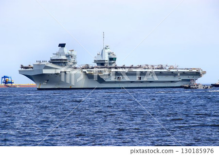 Maintaining peace in the Indo-Pacific region... Royal Navy aircraft carrier "Prince of Wales" arrives at Tokyo Port 130185976