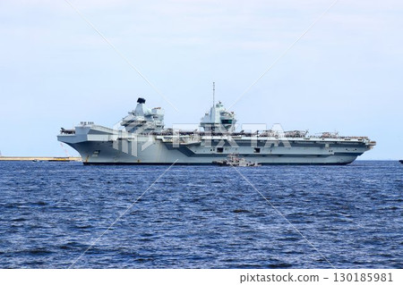 Maintaining peace in the Indo-Pacific region... Royal Navy aircraft carrier "Prince of Wales" arrives at Tokyo Port Maintaining peace in the Indo-Pacific region... Royal Navy aircraft carrier "Prince of Wales" arrives at Tokyo Port 130185981