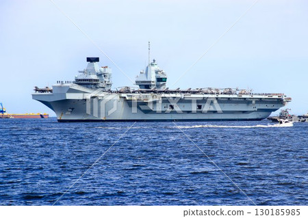 Maintaining peace in the Indo-Pacific region... Royal Navy aircraft carrier "Prince of Wales" arrives at Tokyo Port 130185985
