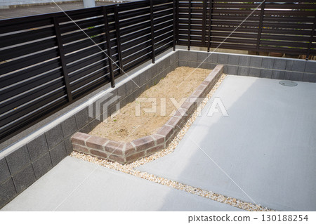 New construction image: Flower bed in a newly built house New construction image: Flower bed in a newly built house 130188254