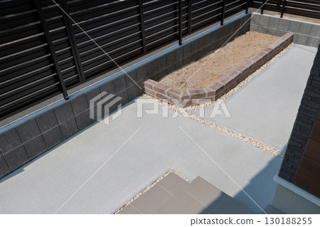 New construction image: Flower bed in a newly built house New construction image: Flower bed in a newly built house 130188255