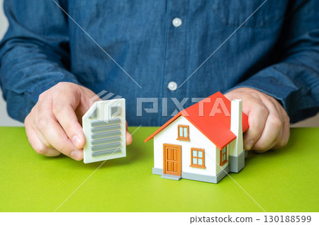 House documents. Registration of property rights. Legal services. House purchase agreement. Extract from the real estate register, mortgage contracts, property insurance papers. 130188599