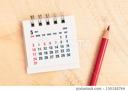 2026 年 5 月日曆及紅鉛筆 5 月活動日曆 2026 年 5 月日曆及紅鉛筆 5 月活動日曆 130188764