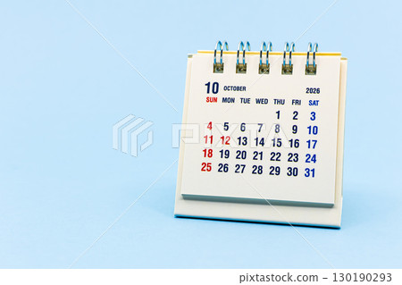 2026年10月日曆淺藍色背景 130190293