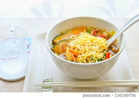 泡麵湯咖哩味 130190756