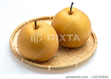 Delicious pears 130193604