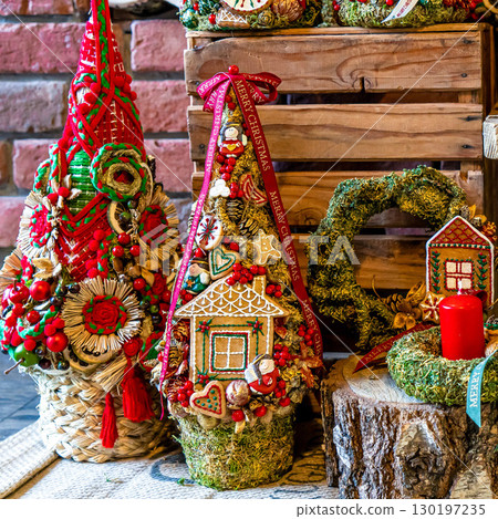 Christmas tree table cones mini decoration for new year Christmas tree table cones mini decoration for new year 130197235
