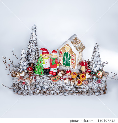 Christmas tree table cones mini decoration for new year 130197258