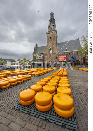 traditional cheese market in Alkmaar, Netherlands 130198143