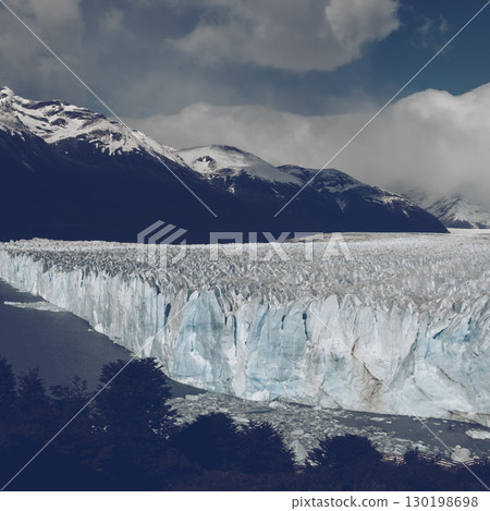Perito Moreno Glacier, Los Glaciares National Park, Santa Cruz Province, Patagonia Argentina. 130198698