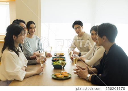 Home party 130201178