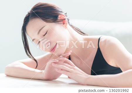 女性護膚美容概念 女性護膚美容概念 130201992