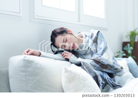 Woman headache feeling unwell Woman headache feeling unwell 130203013