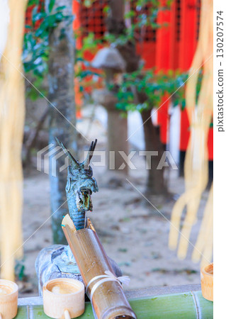 The water basin at Ogami Shrine in Hirakata City, Osaka Prefecture 130207574