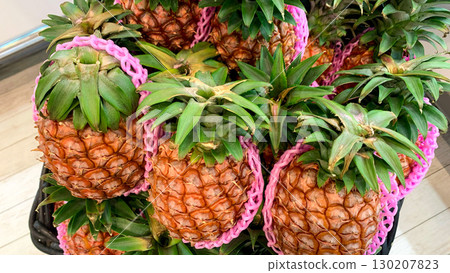 Sweet and fresh Taiwanese pineapple 130207823