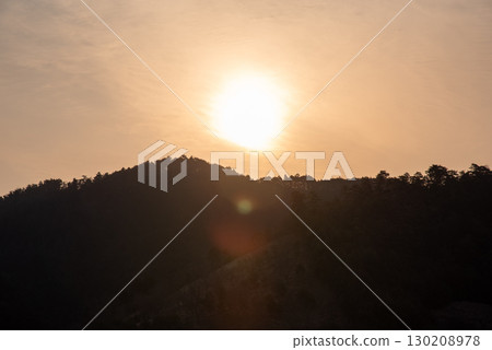 Sunset image 130208978