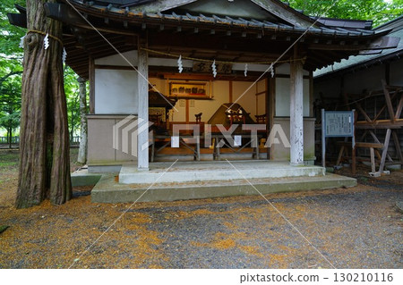 Oshino Hakkai Sengen Shrine Treasure Hall 130210116