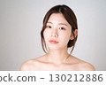 Beauty portrait of a young Japanese woman 130212886