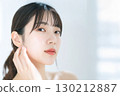 Beauty portrait of a young Japanese woman 130212887