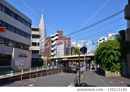 代代木/小田急線地下通道 130213180