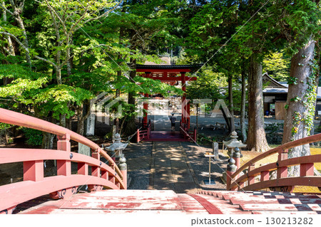 [World Heritage Site: Sacred Sites and Pilgrimage Routes in the Kii Mountain Range] [Ki Province Ichinomiya] Nyutsuhime Shrine, Approach 1, Katsuragi Town, Ito District, Wakayama Prefecture 130213282