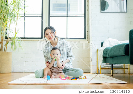 8-month-old baby and mom 8-month-old baby and mom 130214110