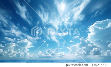 靛藍色的天空和柔軟的積雲 130214389