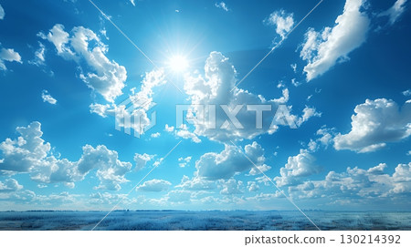 靛藍色的天空和柔軟的積雲 130214392