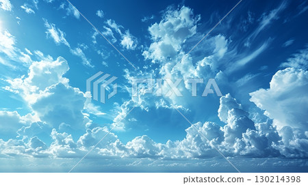 靛藍色的天空和柔軟的積雲 130214398