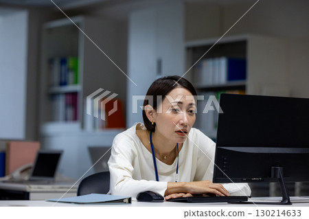 A woman with overtime 130214633