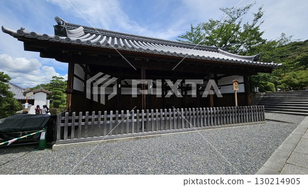 this is Fushimi Inari Building 130214905