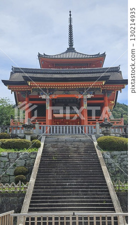 this is Fushimi Inari Building this is Fushimi Inari Building 130214935