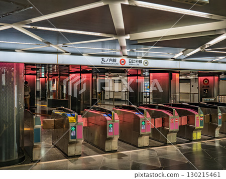 The ticket gates of Ginza Station on the Tokyo Metro Marunouchi and Hibiya lines, located in the underground passageway in the city center 130215461