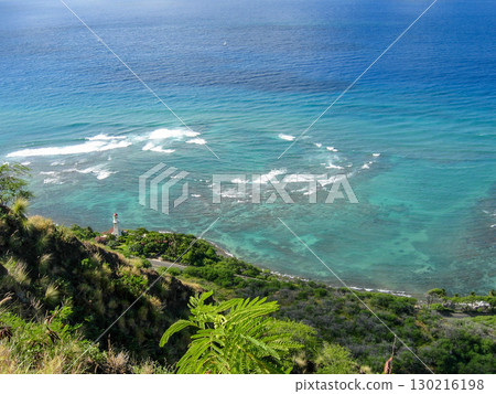 瓦胡島的鑽石頭燈塔和海洋 130216198