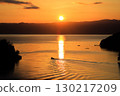 被夕陽染紅的大海 130217209