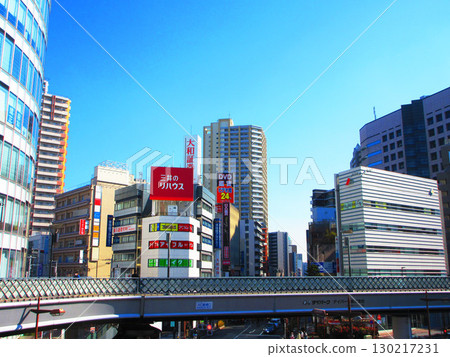 Scenery in front of the east exit of Kawaguchi Station in Kawaguchi City, Saitama Prefecture 130217231