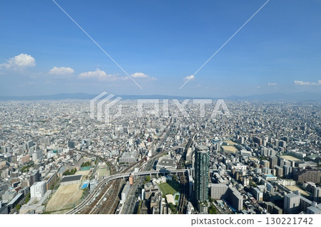 從阿倍野 Harukas 向東望(朝東大阪、八尾、生駒山方向) 從阿倍野 Harukas 向東望(朝東大阪、八尾、生駒山方向) 130221742