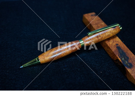 Wooden pen 130222188