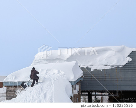 屋頂下雪 130225556
