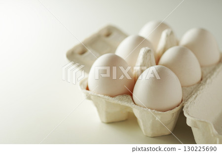 Half a dozen eggs (shiratama) in a paper container Half a dozen eggs (shiratama) in a paper container 130225690