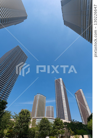 塔樓公寓大樓的風景 130226647