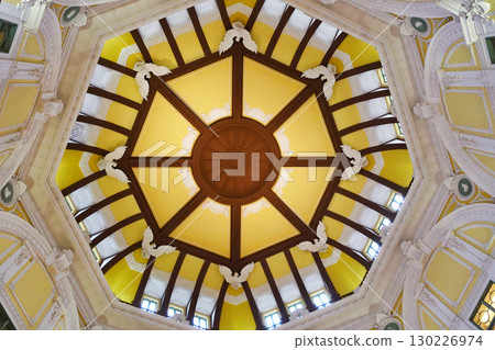 東京站丸之內南口天花板（東京都千代田區） 130226974