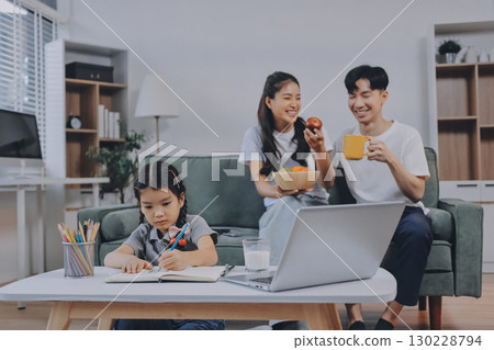 Family spends their free time together 130228794