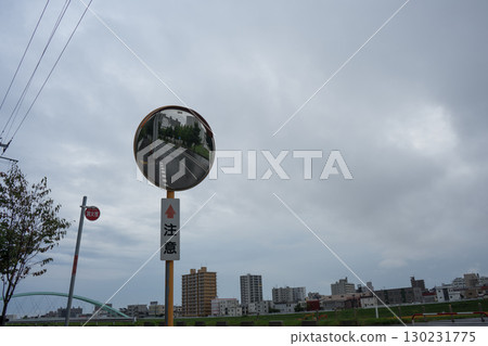 街角鏡子 130231775