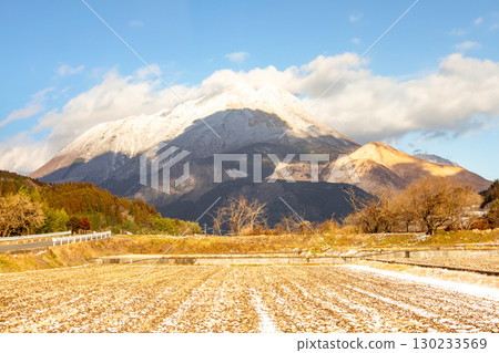 Yufudake in snow 130233569
