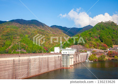 矢馬溪水壩和秋葉 130233626