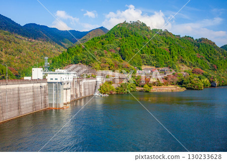 矢馬溪水壩和秋葉 130233628