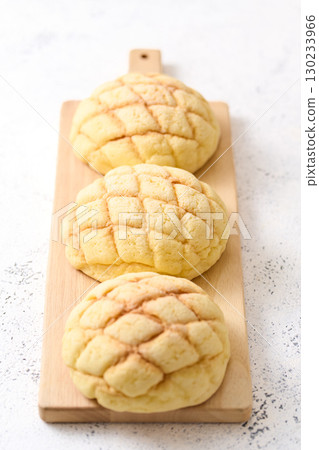 Melon bread 130233966