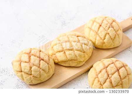 Melon bread 130233970