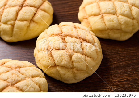 Melon bread 130233979